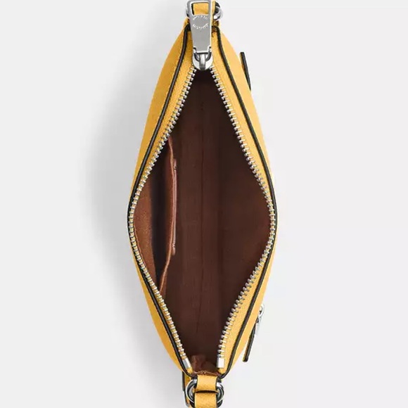 Coach Mini Rowan File Bag nwt in packaging - Picture 3 of 6